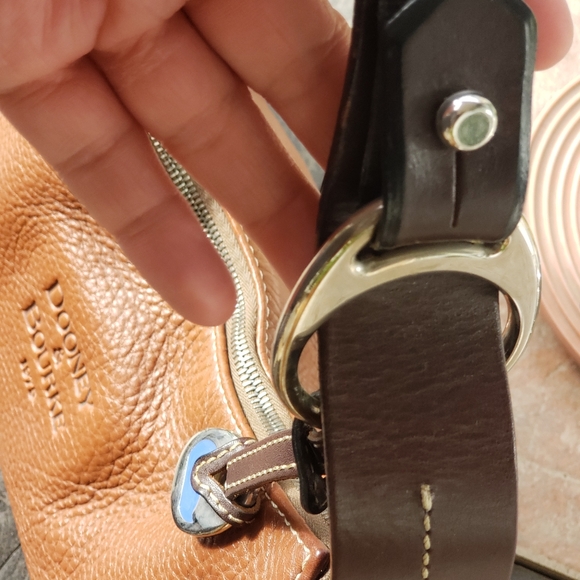 Dooney and Bourke Vintage Shoulder Bag - Picture 4 of 12